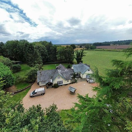 Villa Brownhills Eaton  Esterno foto