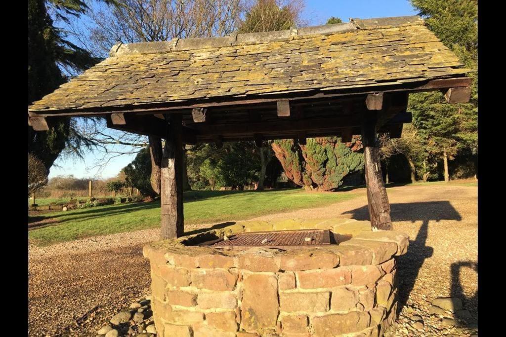 Villa Brownhills Eaton  Esterno foto