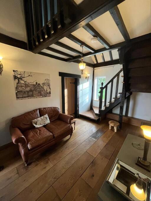 Villa Brownhills Eaton  Esterno foto