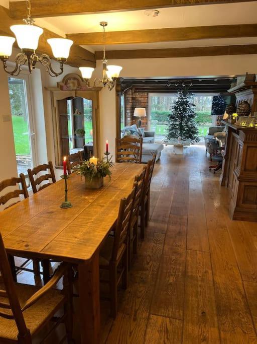 Villa Brownhills Eaton  Esterno foto