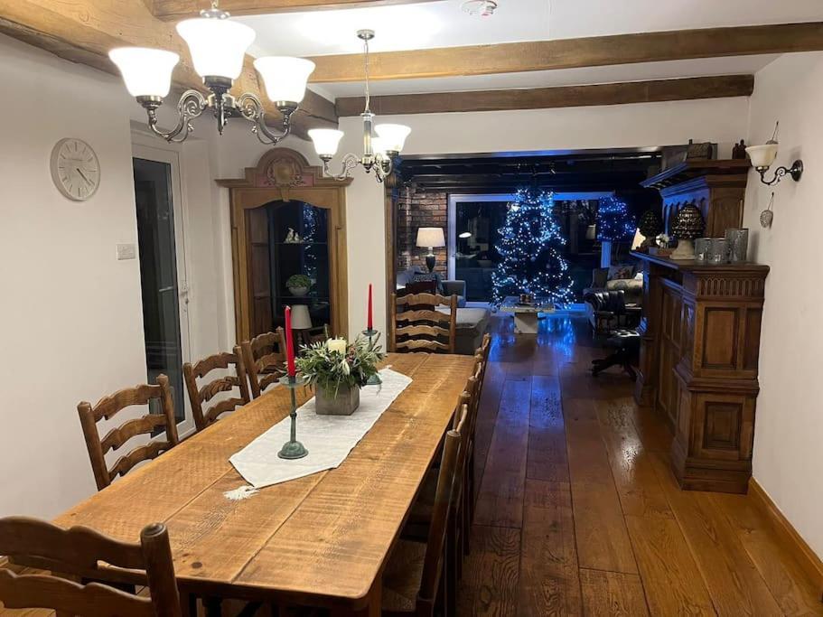 Villa Brownhills Eaton  Esterno foto